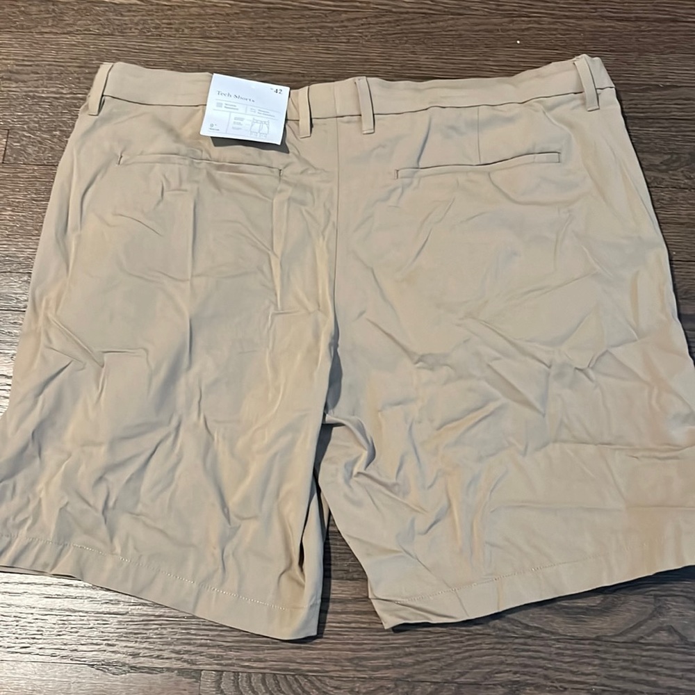Good fellow 42 w tech shorts khaki